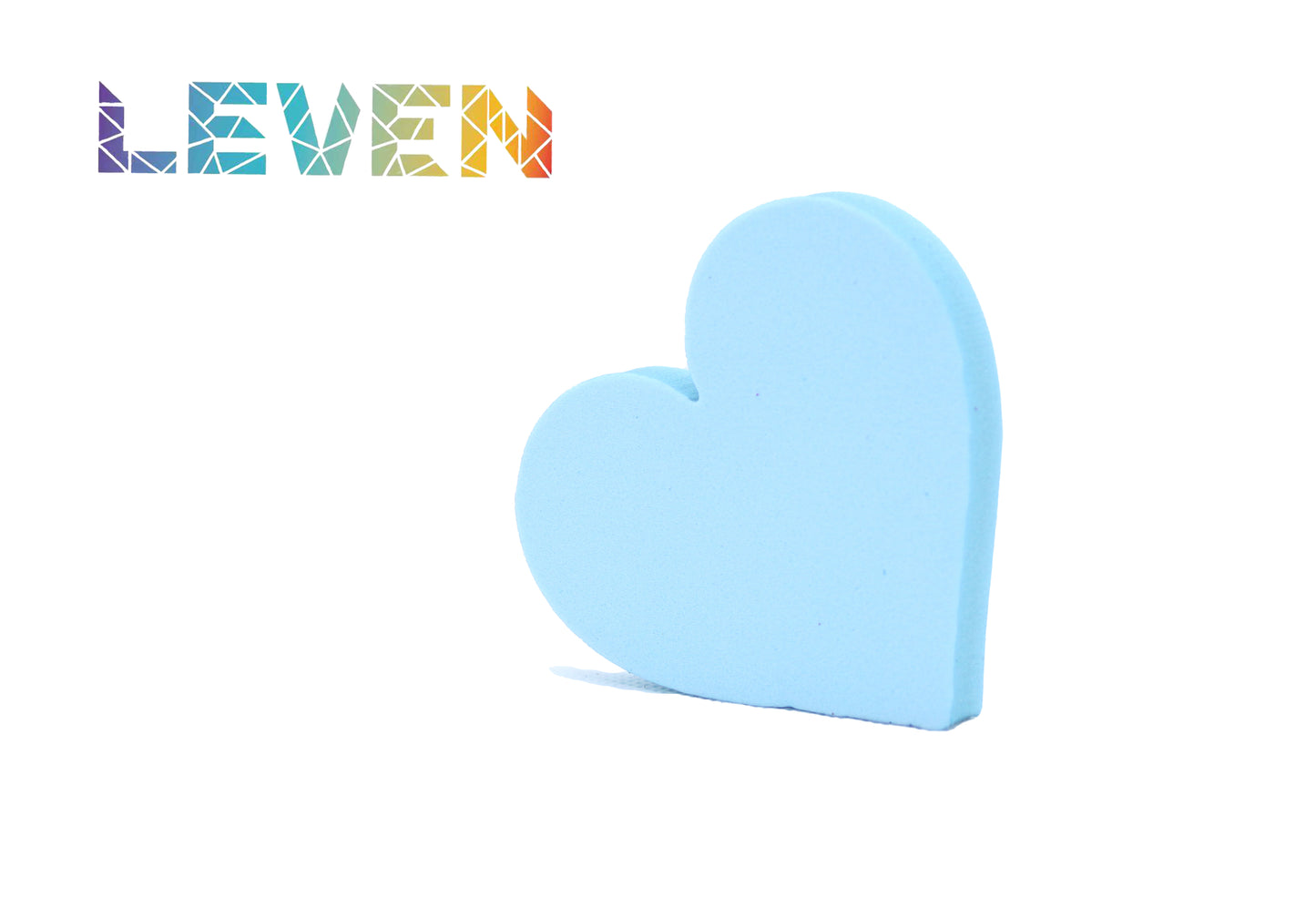 Letras decorativas 7.5cm Celeste Corazon