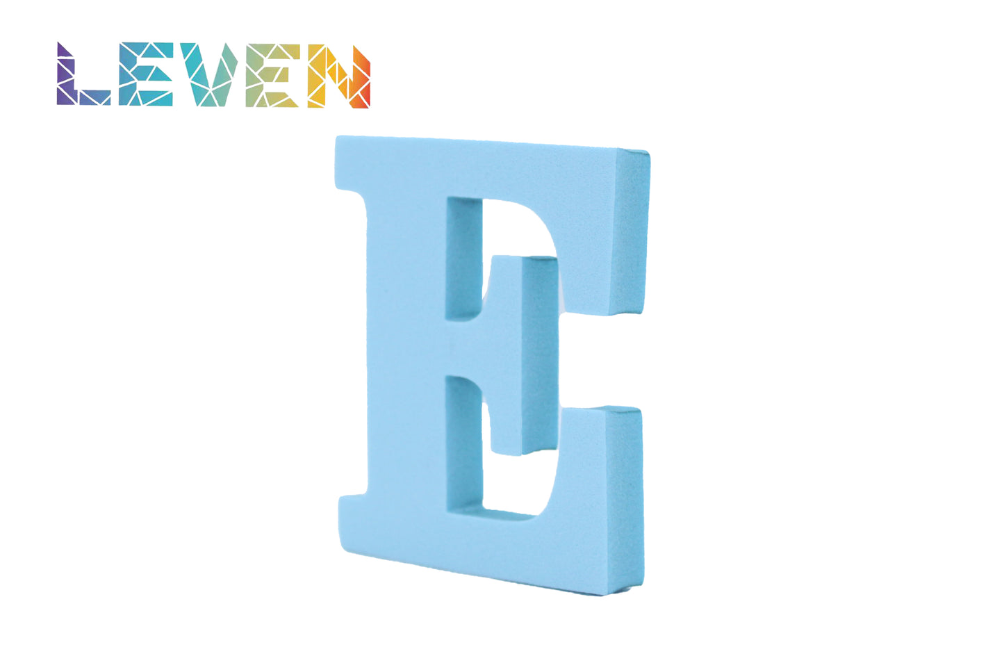 Letras decorativas 7.5cm Celeste E