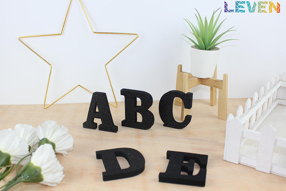 Letras decorativas 7.5cm Negro purpurina