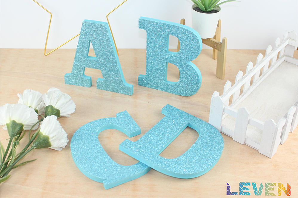 Letras decorativas 15-20cm Celeste purpurina