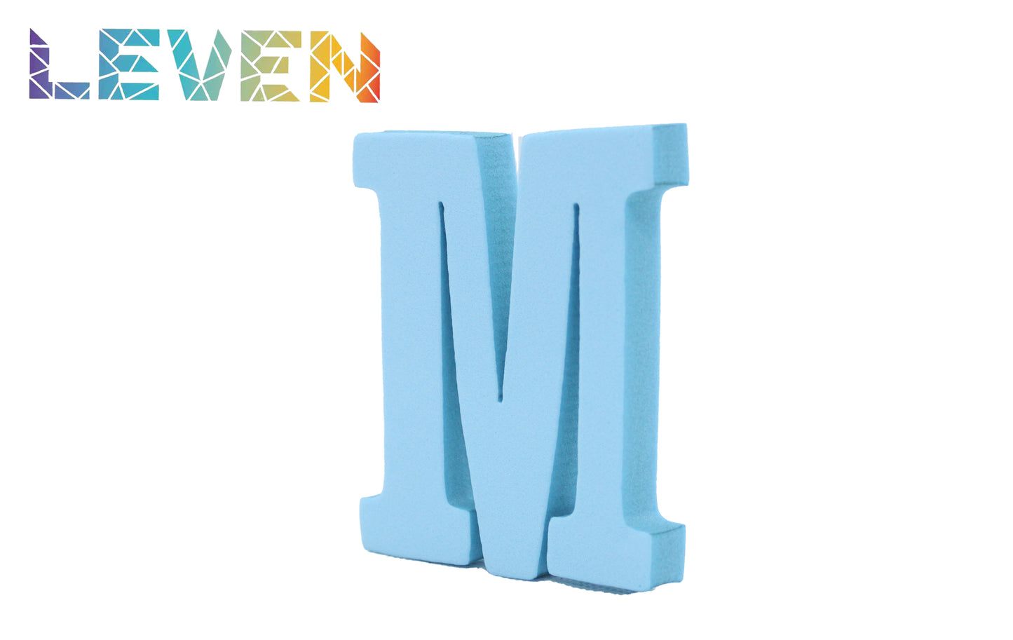 Letras decorativas 7.5cm Celeste M